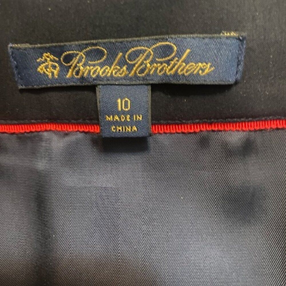 Brooks Brothers Navy Blue embroidered stripe bottom pencil skirt, size 10 - Picture 3 of 4